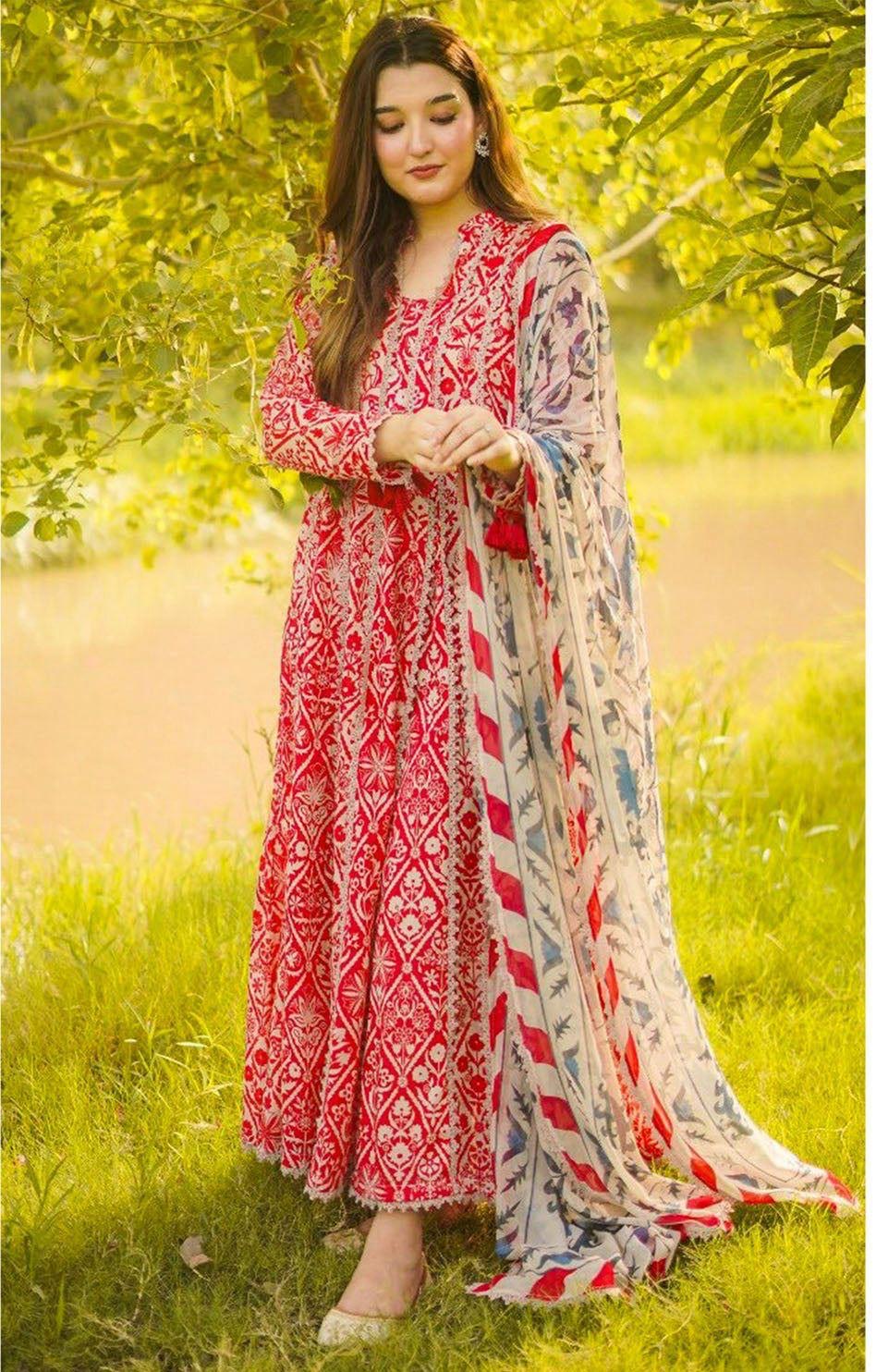 Aneela’s – Lawn & Chiffon Collection
Design Code: A-297